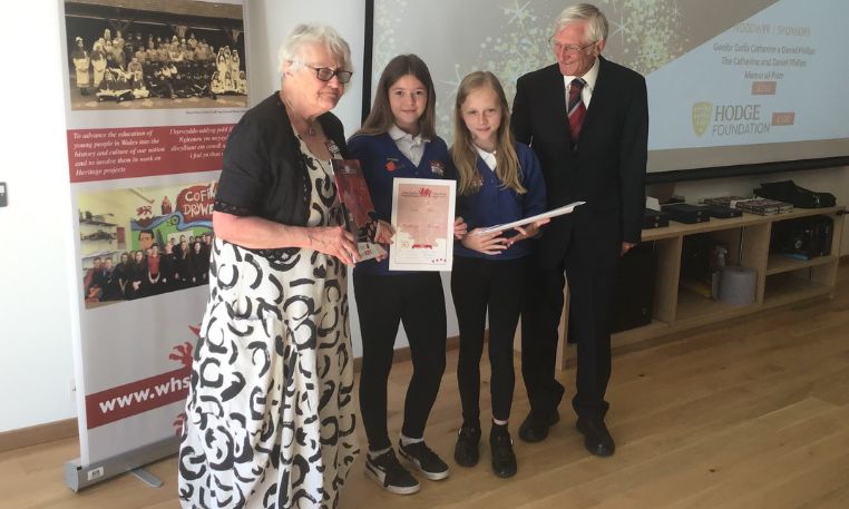 Deri Primary School win first place at Welsh Heritage Schools initiative competition